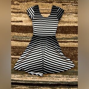 Juniors Planet Gold Black & White Scoop Neck Skater Dress